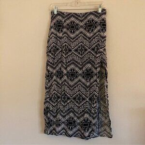 Express Aztec Print Midi Skirt with‎ Side Slit Size: S